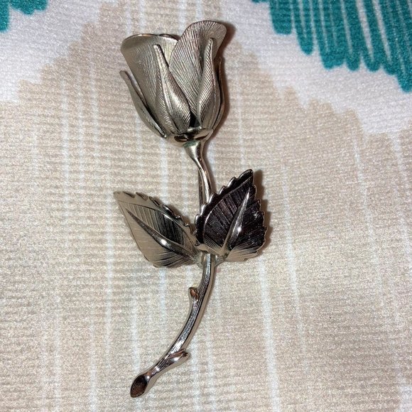 Giovanni Jewelry - Giovanni Silver Tone Rose Pin/Brooch